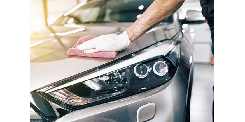 ¿Cómo se realiza un lavado en seco del coche? 